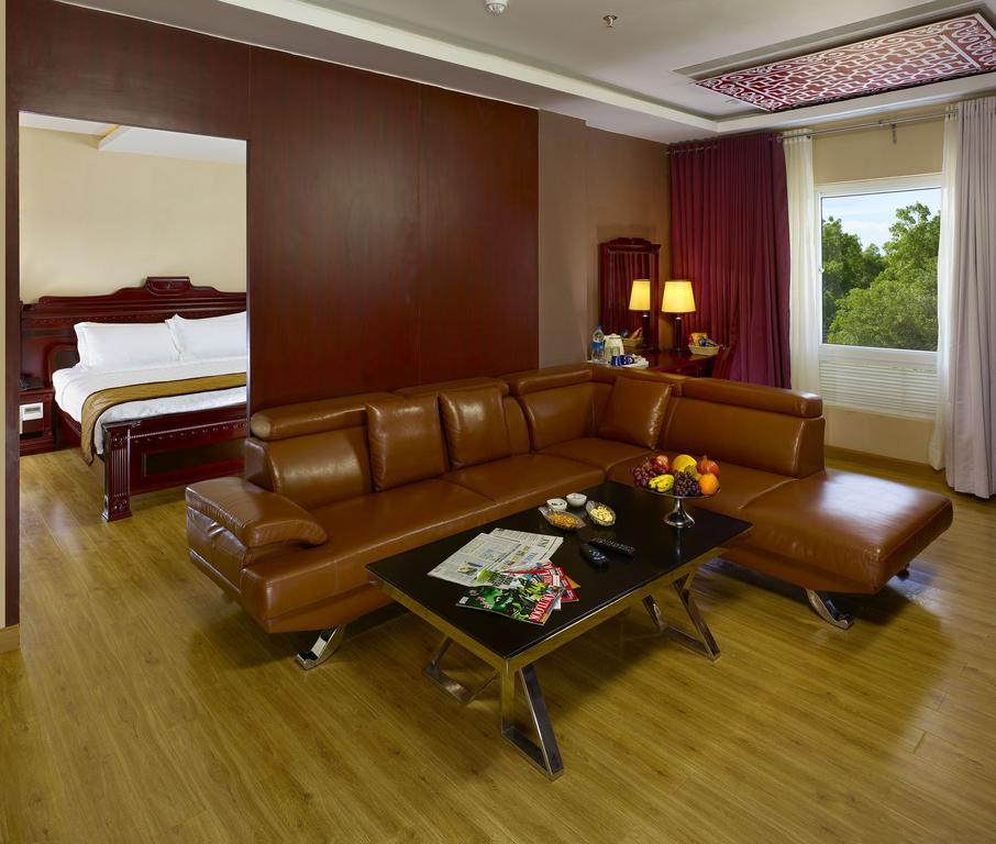 Hotel Palmyra Grand Suite - Tirunelveli Habitación foto