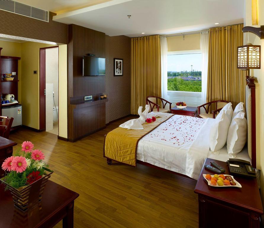 Hotel Palmyra Grand Suite - Tirunelveli Habitación foto